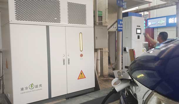 【重卡电动先锋】37000cm威尼斯300-400kW重卡充电桩：亮点与应用典范(图2)